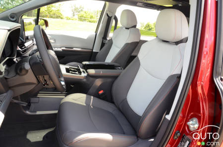 Toyota Sienna, première rangée